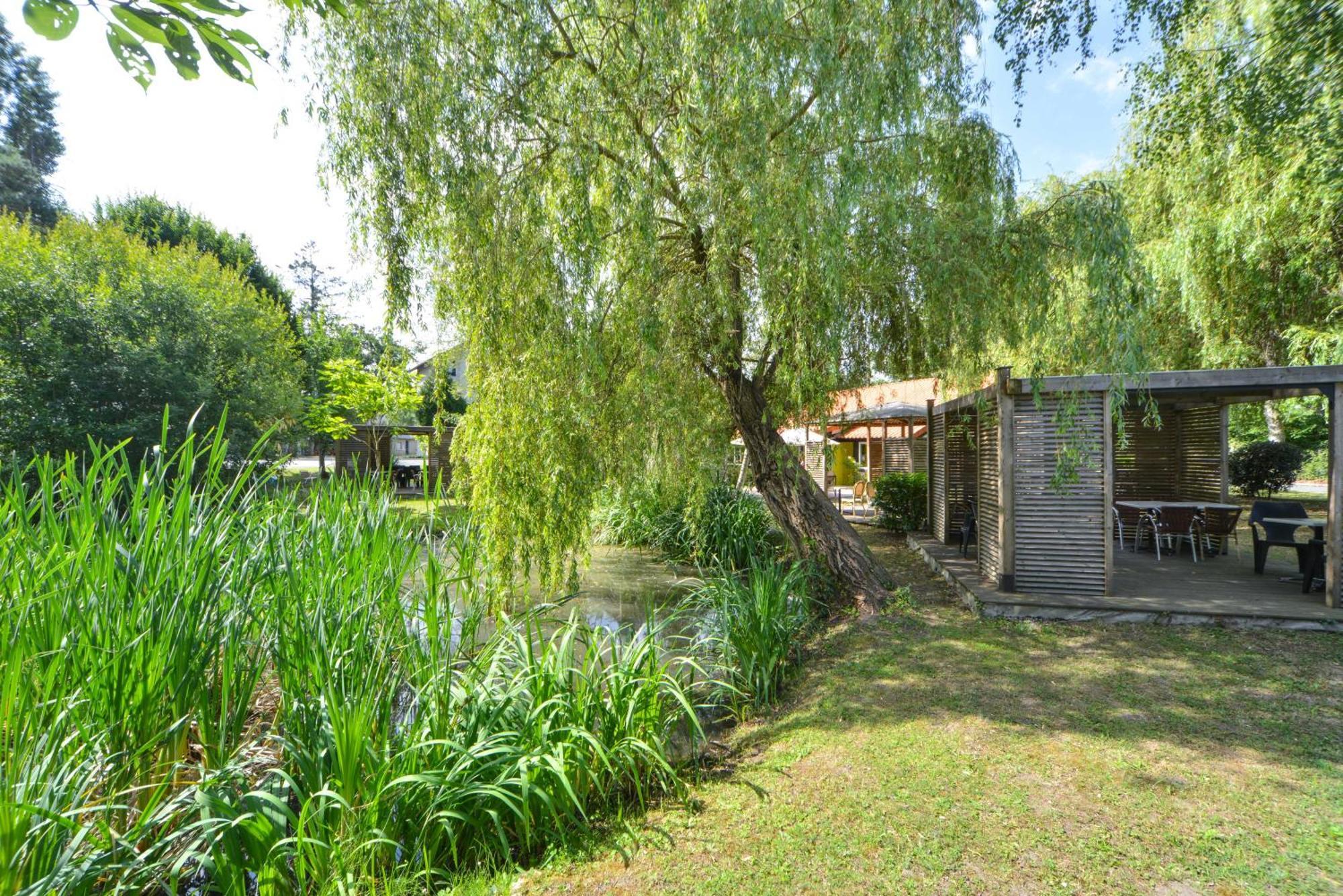 Logis - Hotel Restaurant La Mire Vierzon Exterior foto